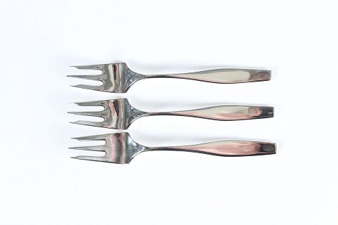 Charlotte Sølvbestik
by Hans Hansen
Cake forks
L 13,5 cm